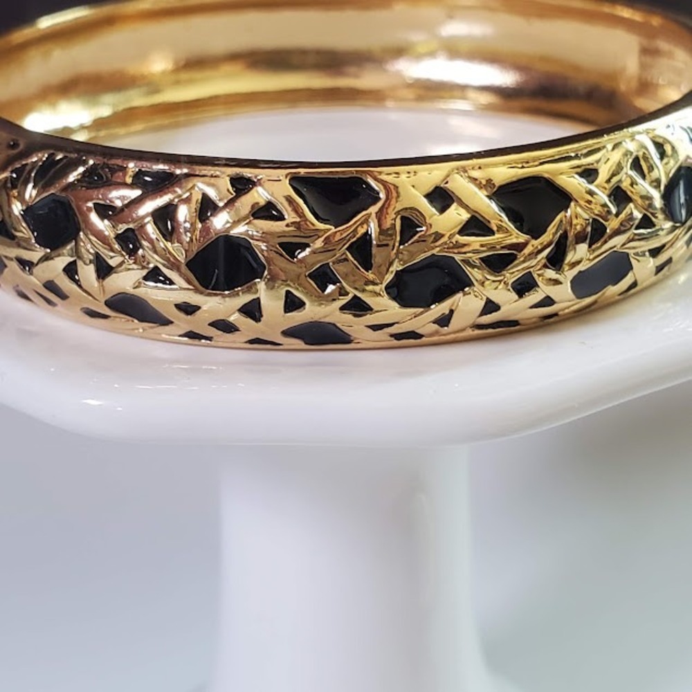 Kate Spade New York Keswick Caning Gold Black Enamel Bangle Bracelet Classic - Picture 6 of 6